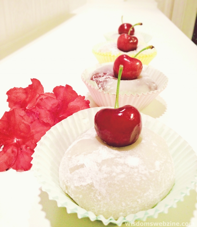 On A Warm Spring Day, Have A Super Simple Microwave Mochi (Korean Rice Cake) With Mom! (Caution: Don’t Be Surprised By How Easy You Can Make It)